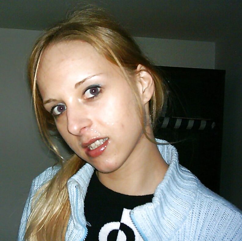 Amazing blondie teen