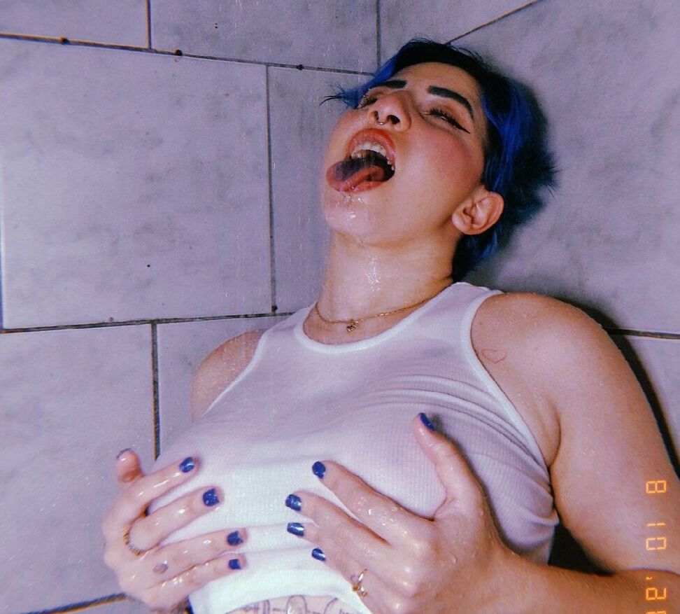 Ana Brando nude