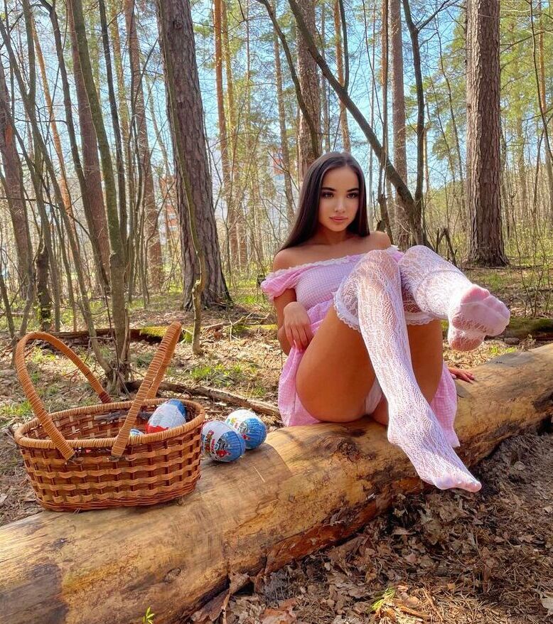 Maytiyn nude
