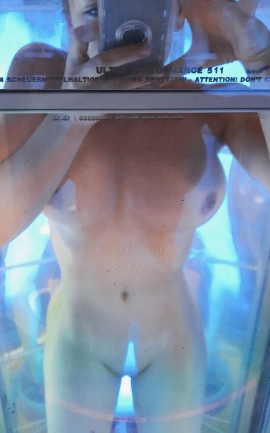 LittleMissElle nude