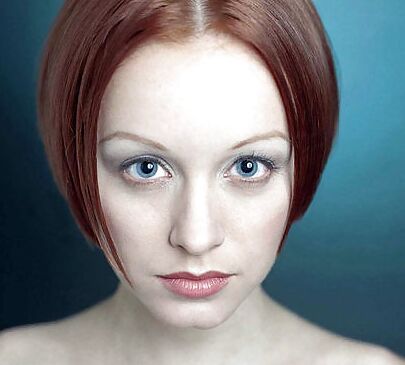 Celeb Cum Targets : Lindy Booth