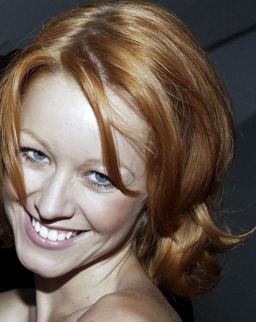 Celeb Cum Targets : Lindy Booth