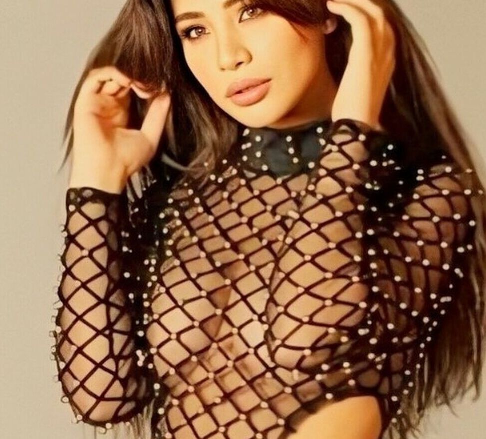 Miriam Tay nude