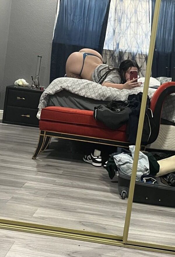 Secretchi nude