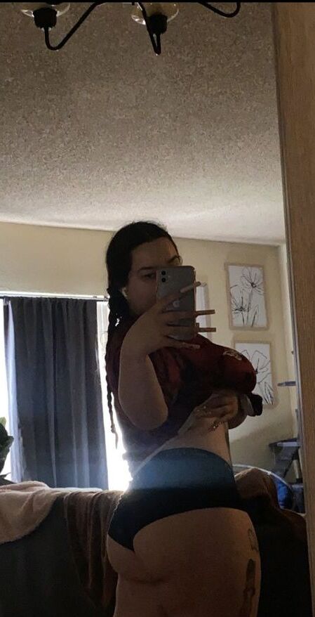 Secretchi nude