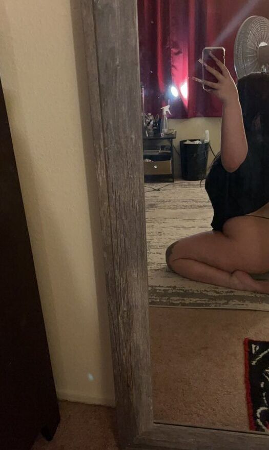 Secretchi nude