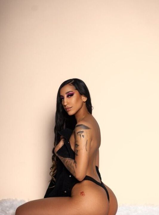 Yurbae nude