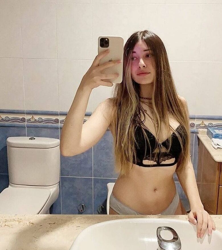 Lorena Lawliet nude