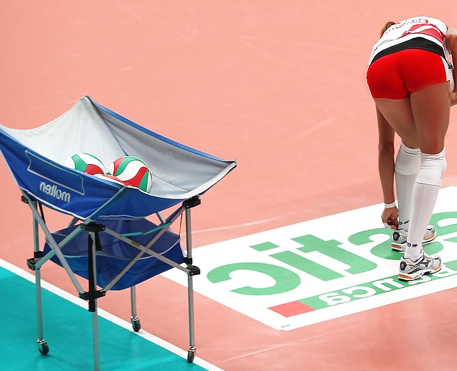 Hot Volleyball