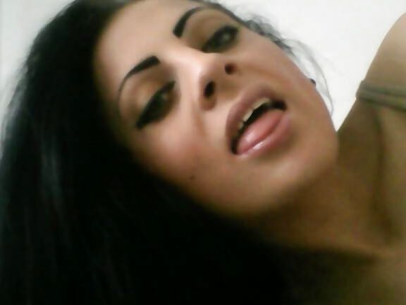 Adda, italienne, la grande soeur de Kyllah