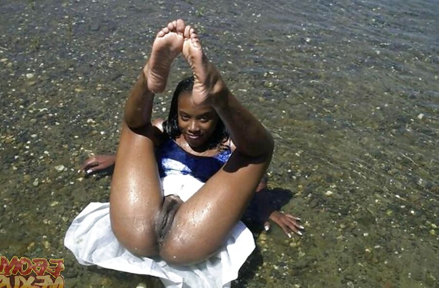 Nice Black amateur teens (Camastewr)