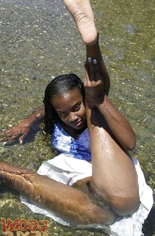 Nice Black amateur teens (Camastewr)