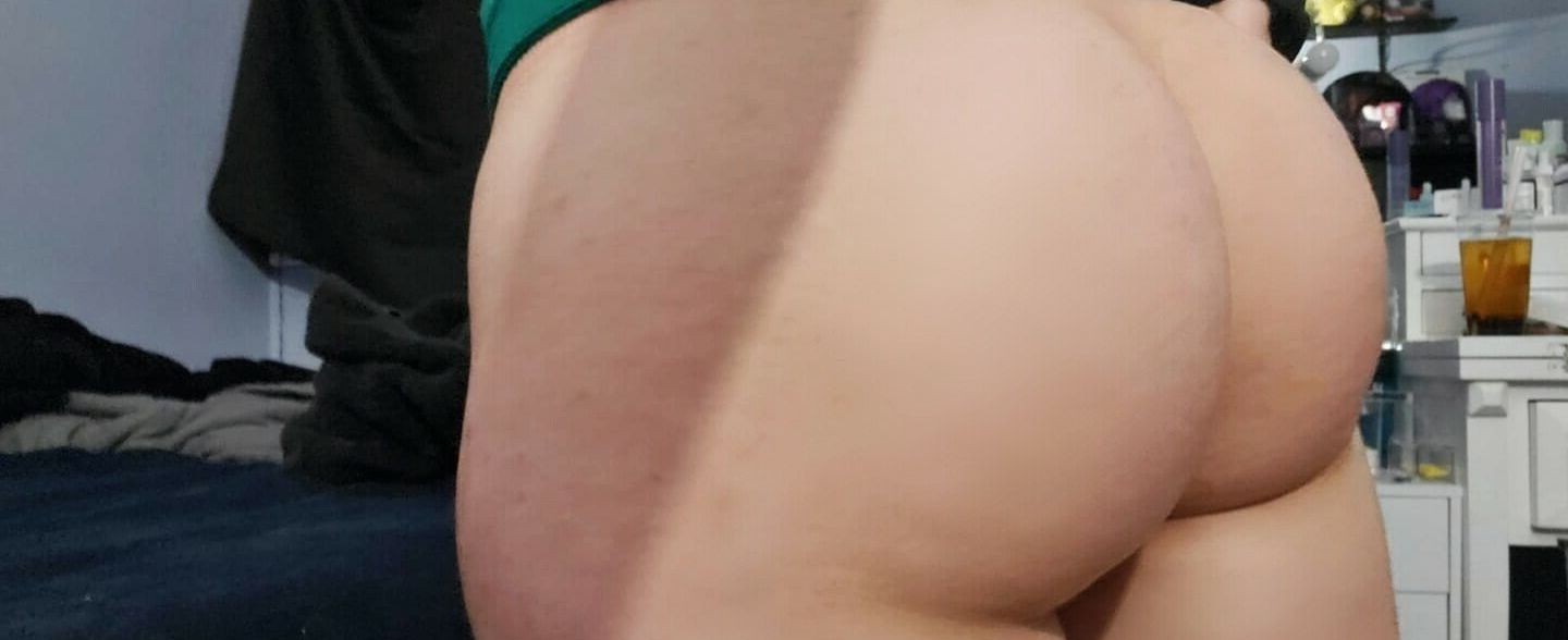 Ari.caks nude