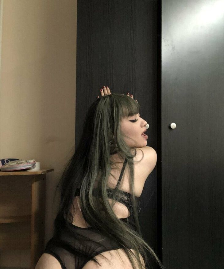 Naomieve nude