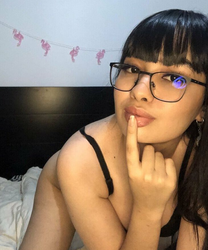 Naomieve nude