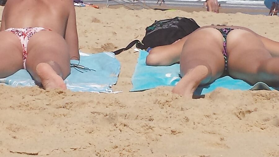Beach voyeur