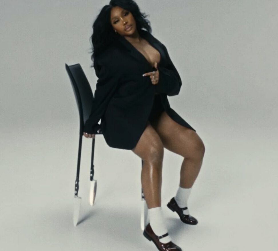 SZA nude