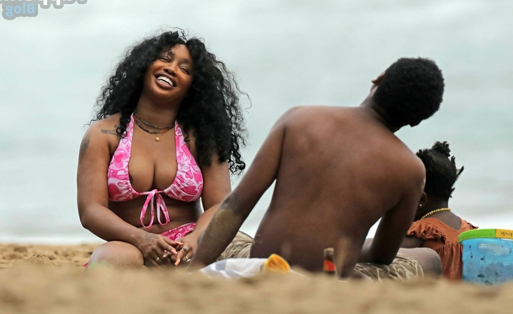 SZA nude