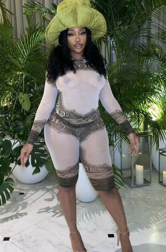 SZA nude