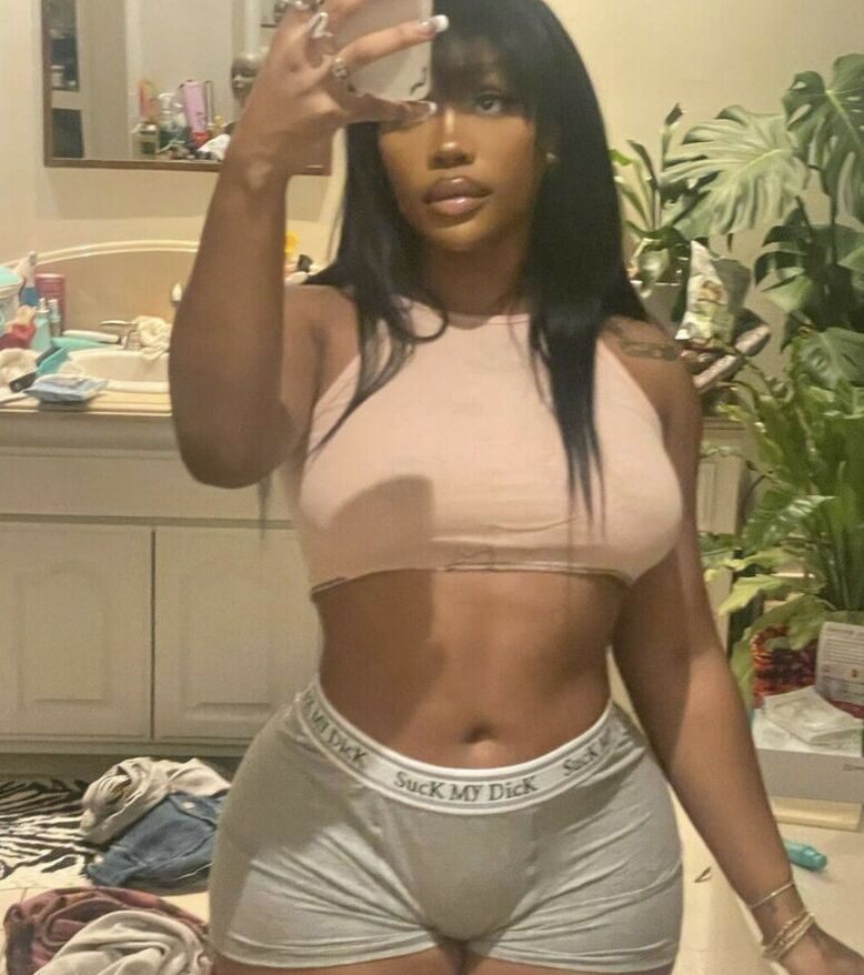 SZA nude