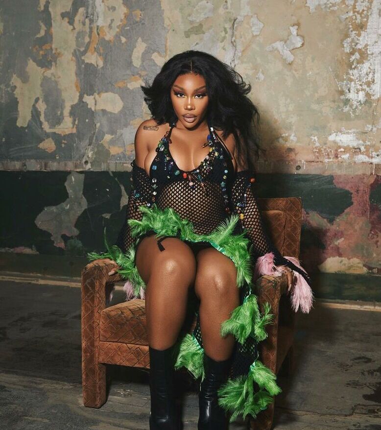 SZA nude