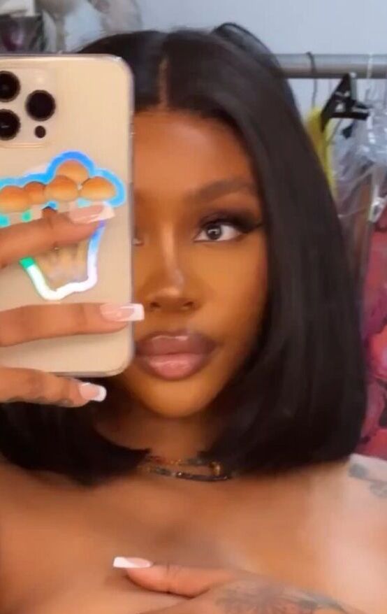 SZA nude