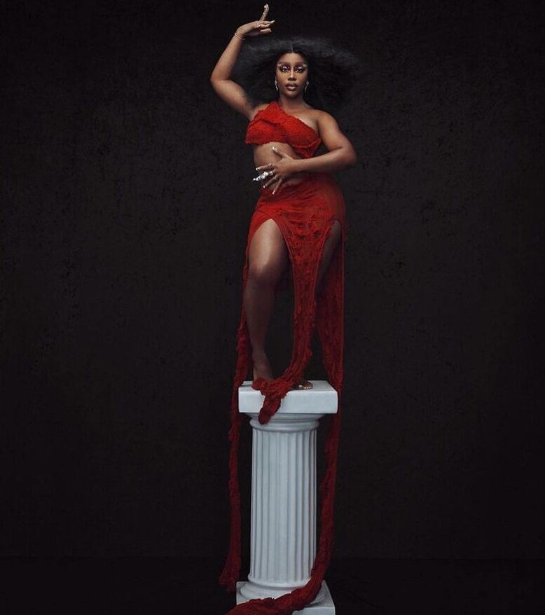 SZA nude