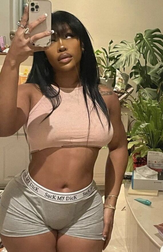 SZA nude