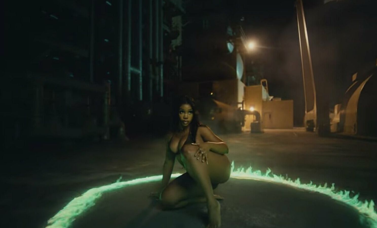 SZA nude