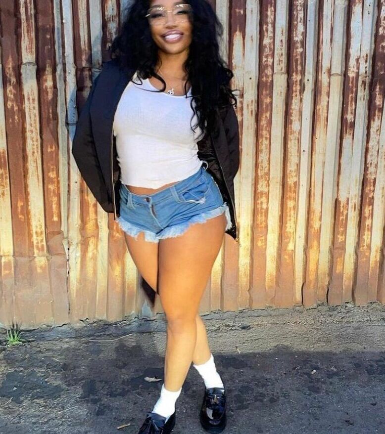 SZA nude