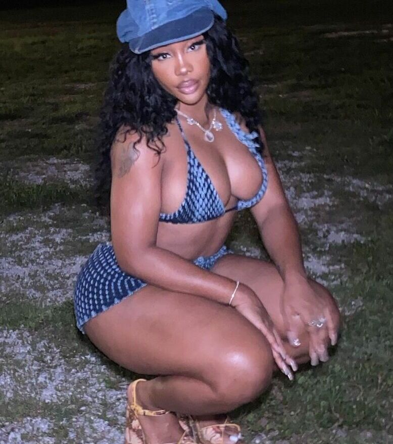 SZA nude