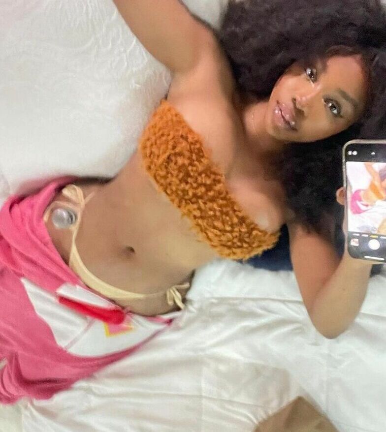 SZA nude