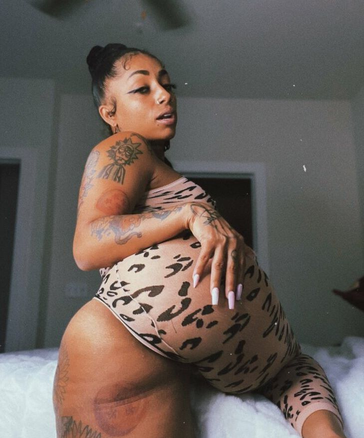 Helloomcfly nude