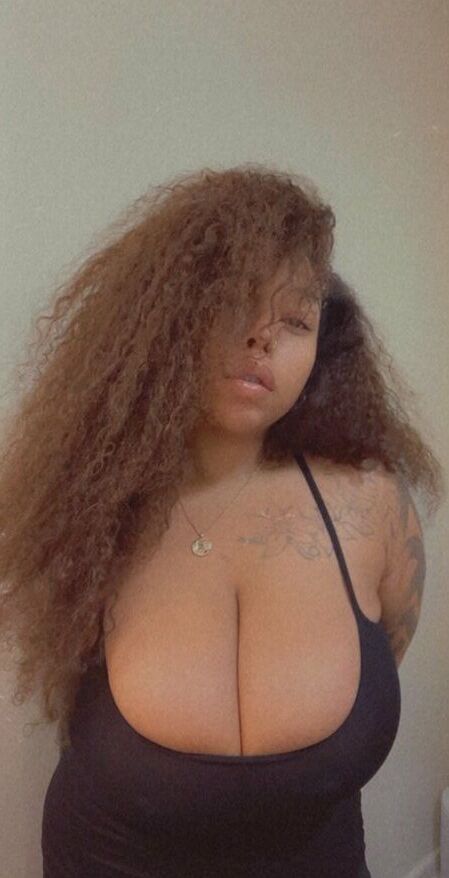 BadGyalGoodLife nude