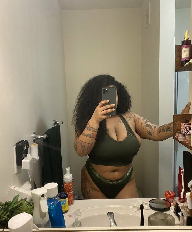 BadGyalGoodLife nude