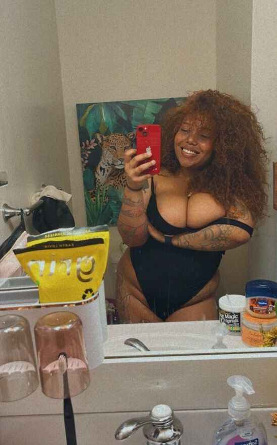 BadGyalGoodLife nude