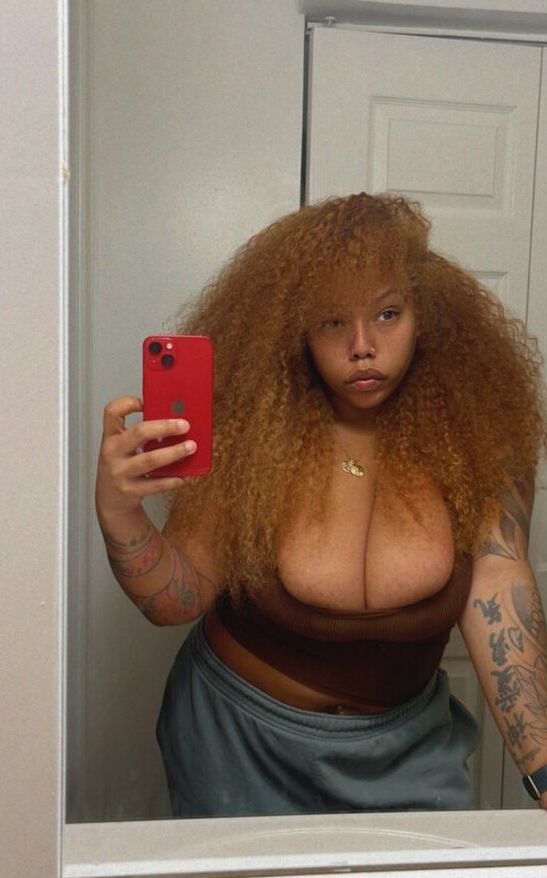 BadGyalGoodLife nude