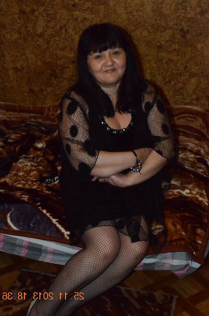 Slutty Mature Housewife