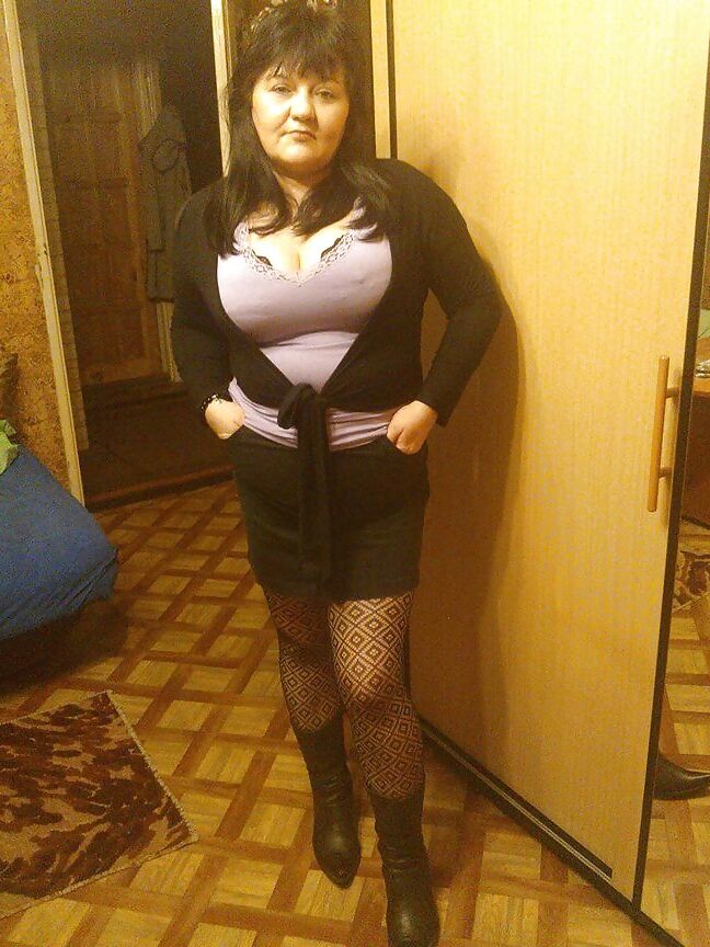 Slutty Mature Housewife
