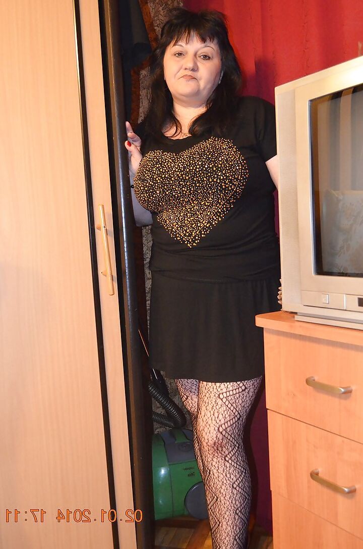 Slutty Mature Housewife