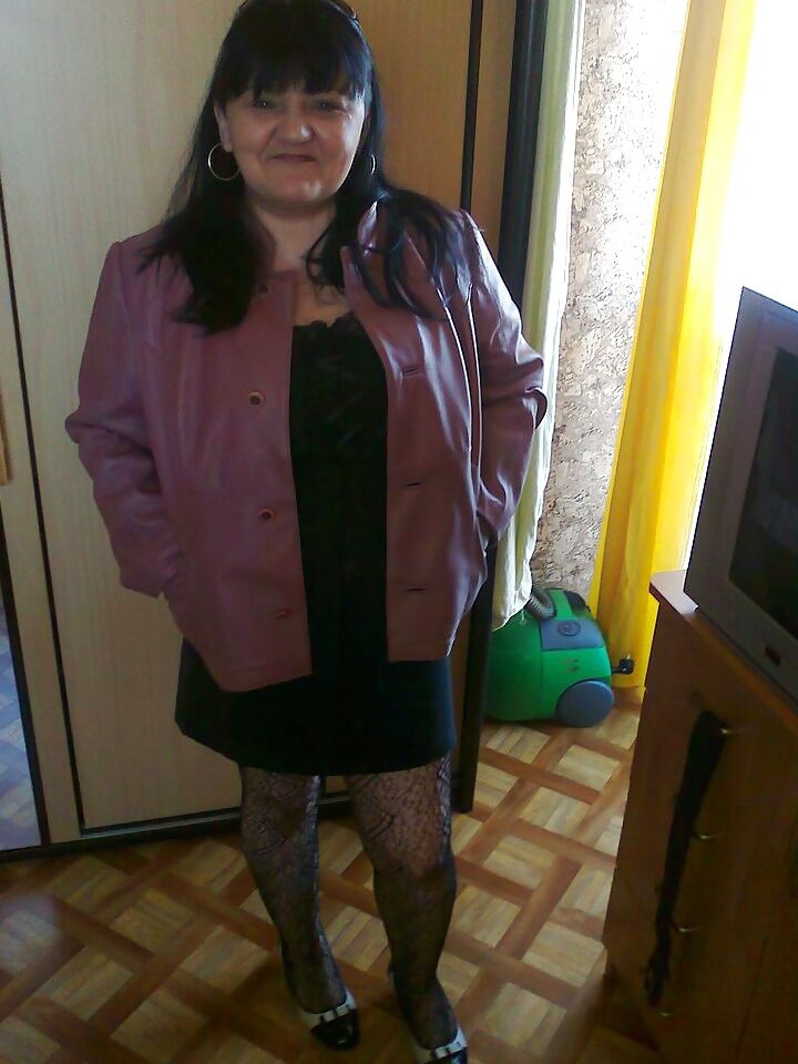 Slutty Mature Housewife