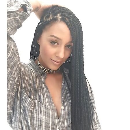 Black Celebrity: Tia Mowry