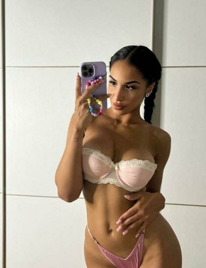 Ecram nude