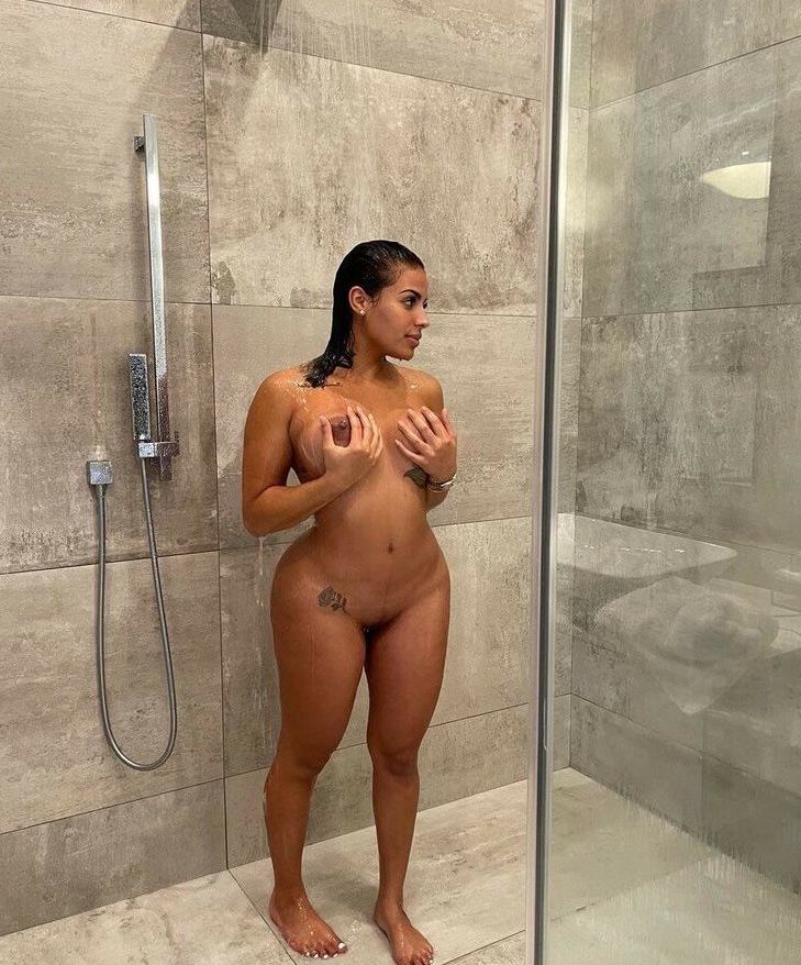 Chaney Jones nude
