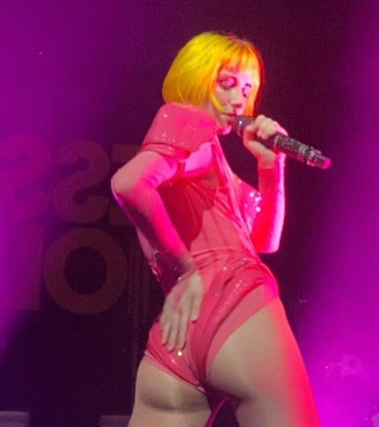 Tessa Violet nude