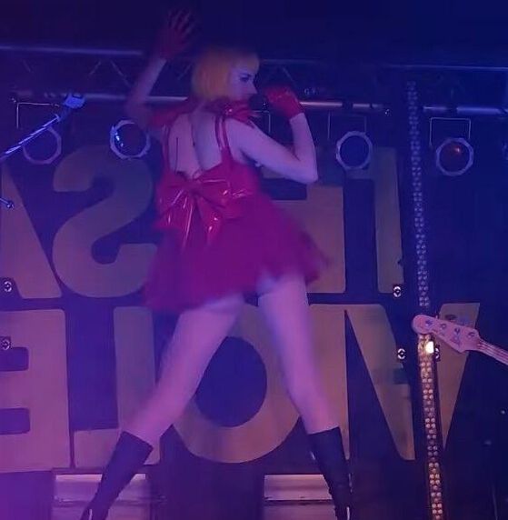 Tessa Violet nude