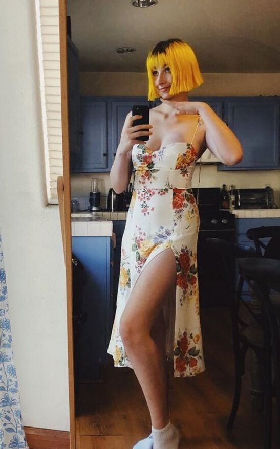 Tessa Violet nude