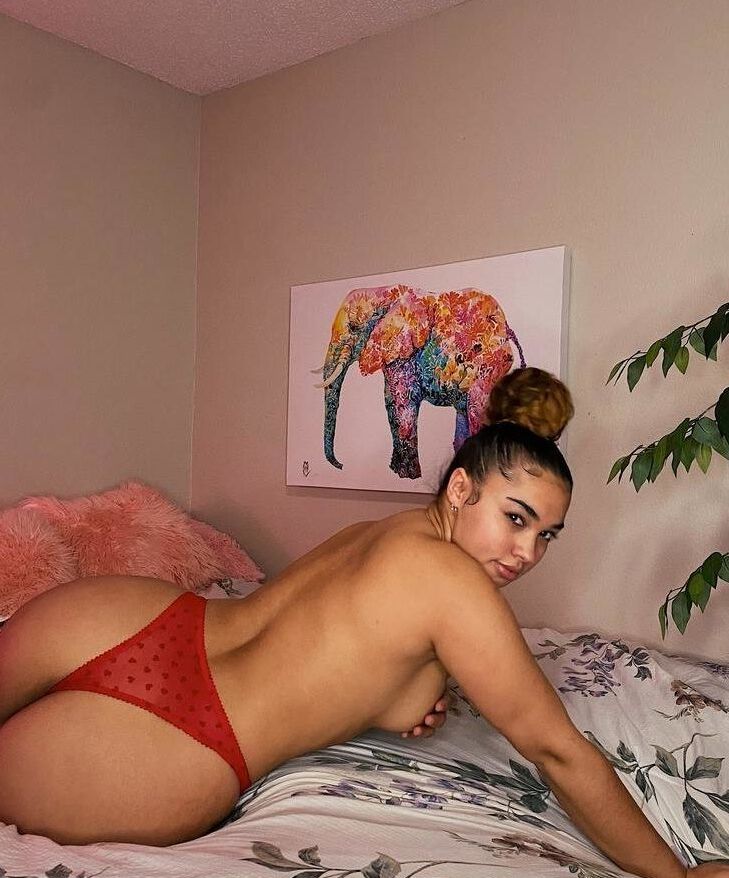 Urfavrae nude