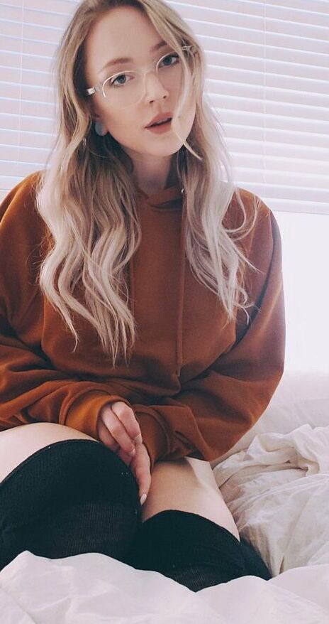 Katiebelle nude