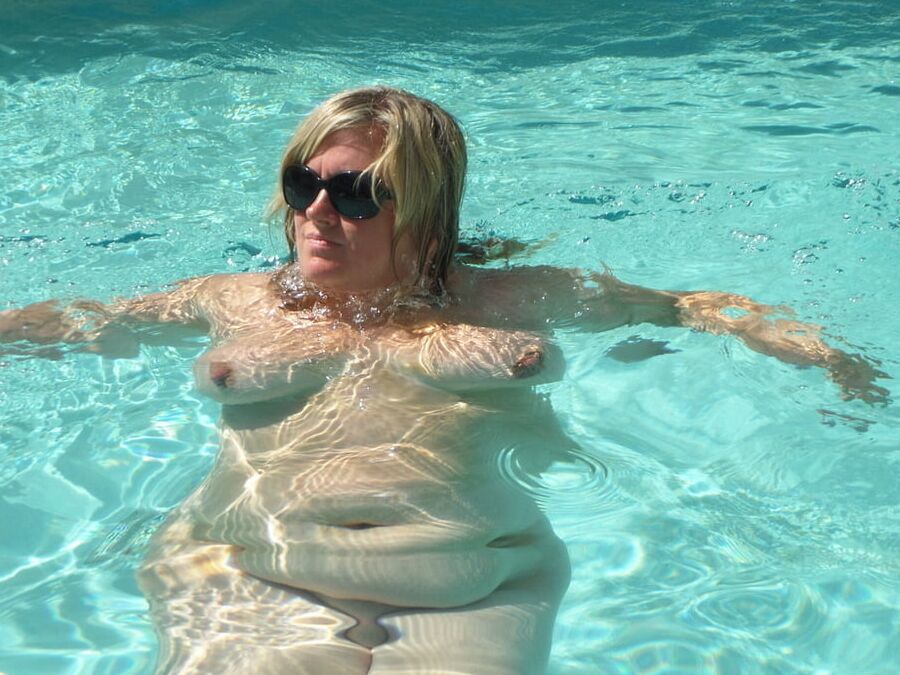 Swinger Pool Party